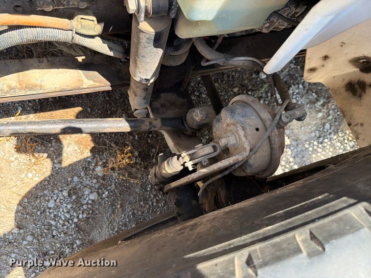 image for item DV8578 2006 International 4300 digger derrick truck