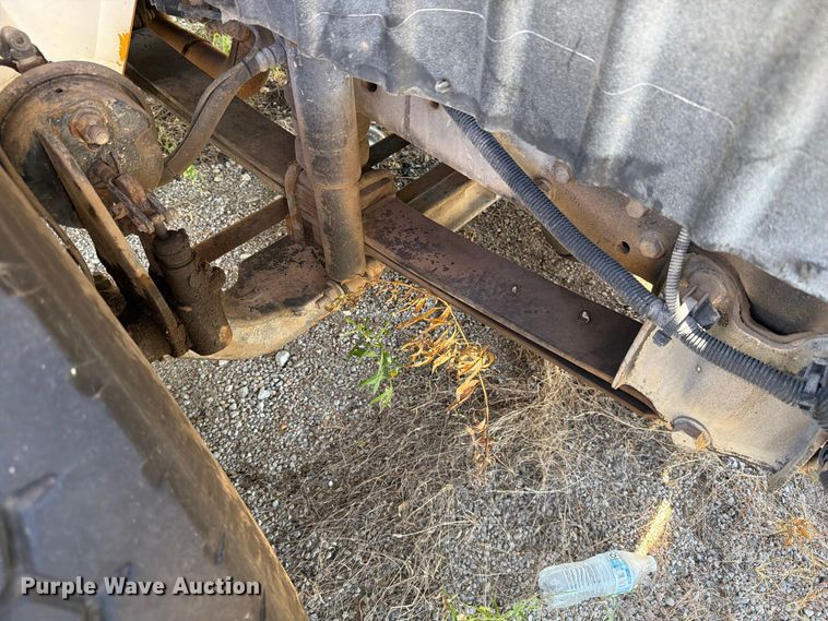 image for item DV8578 2006 International 4300 digger derrick truck