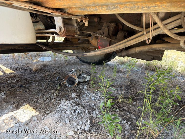 image for item DV8578 2006 International 4300 digger derrick truck
