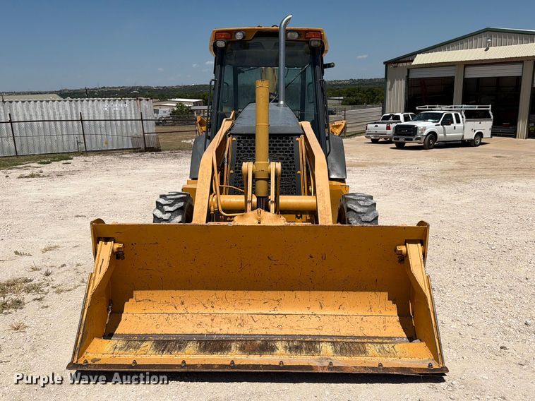 image for item DV8579 2005 John Deere 310SG backhoe