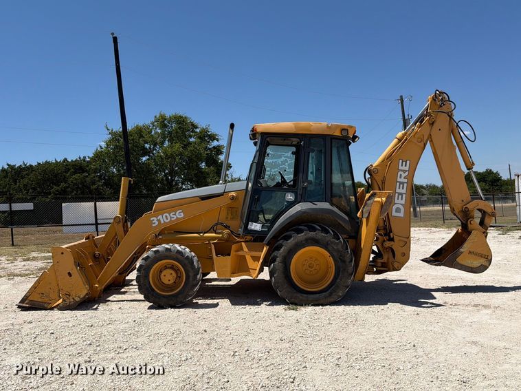 image for item DV8579 2005 John Deere 310SG backhoe