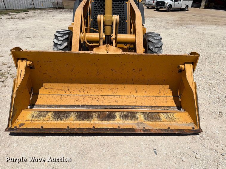 image for item DV8579 2005 John Deere 310SG backhoe