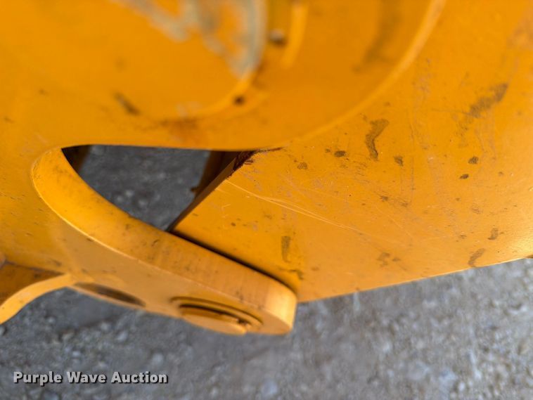 image for item DV8579 2005 John Deere 310SG backhoe
