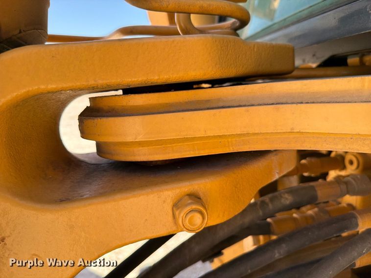image for item DV8579 2005 John Deere 310SG backhoe