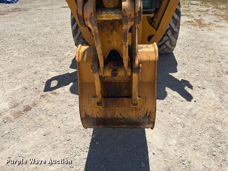image for item DV8579 2005 John Deere 310SG backhoe
