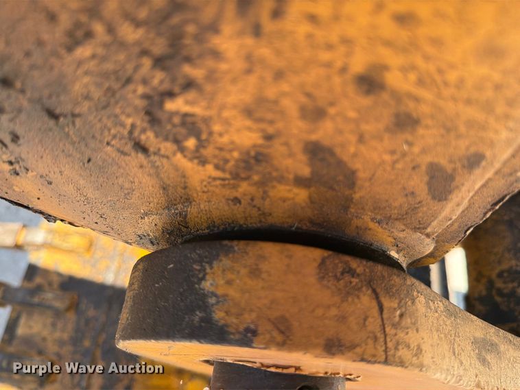image for item DV8579 2005 John Deere 310SG backhoe