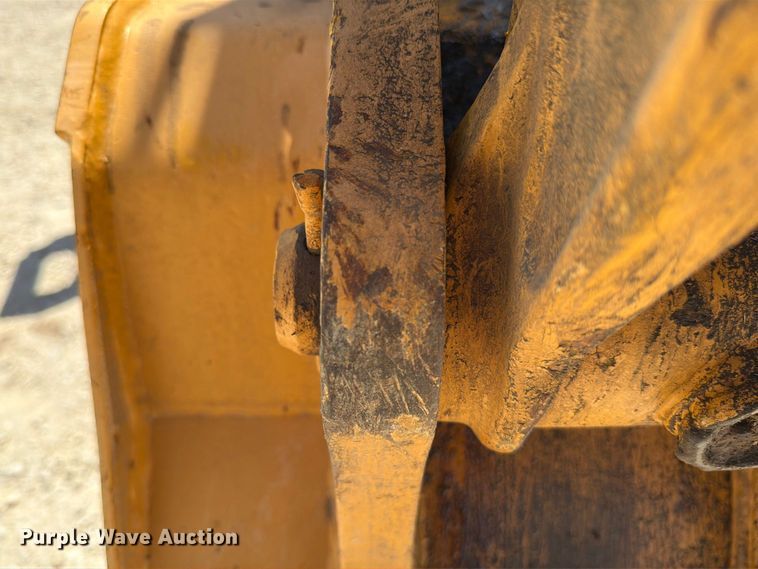 image for item DV8579 2005 John Deere 310SG backhoe