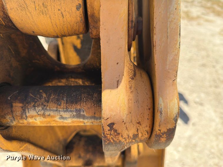 image for item DV8579 2005 John Deere 310SG backhoe
