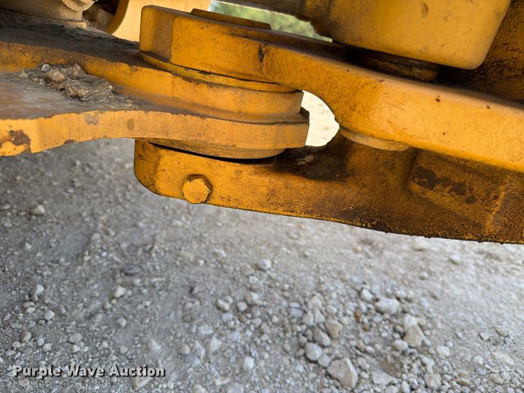 image for item DV8579 2005 John Deere 310SG backhoe