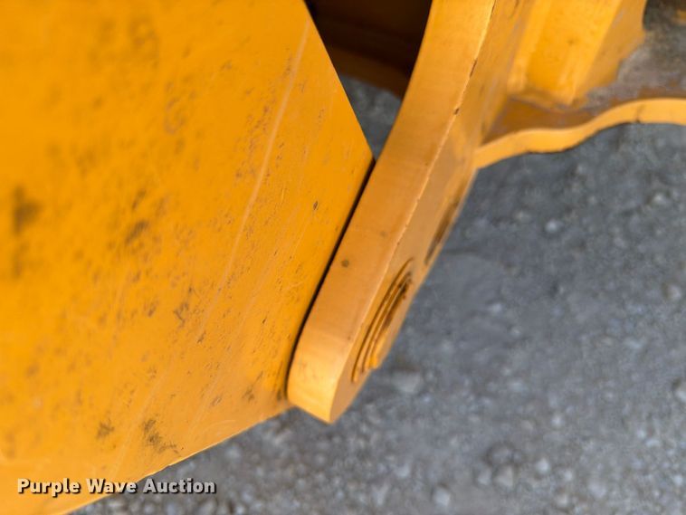 image for item DV8579 2005 John Deere 310SG backhoe