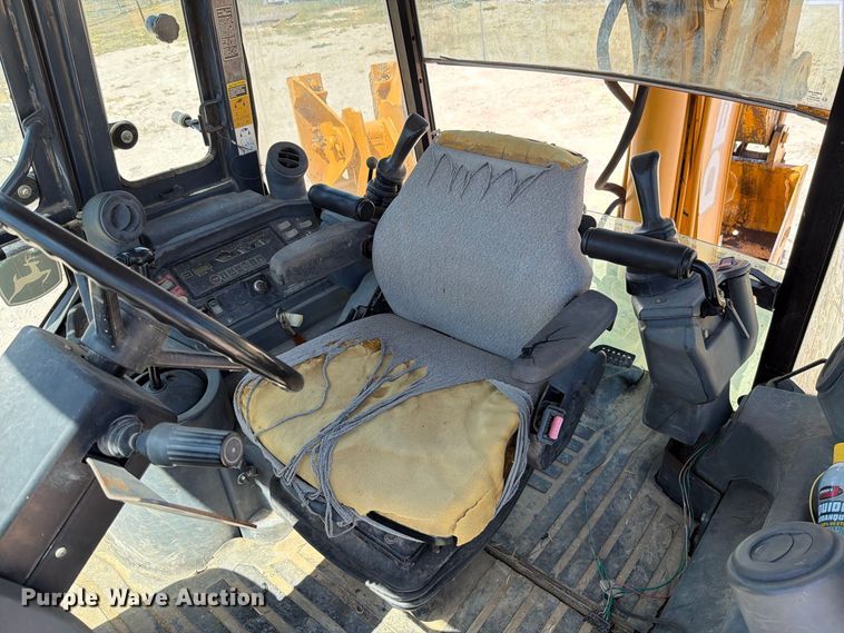 image for item DV8579 2005 John Deere 310SG backhoe