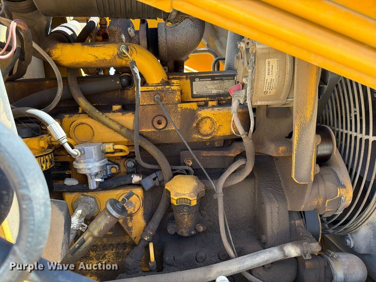 image for item DV8579 2005 John Deere 310SG backhoe