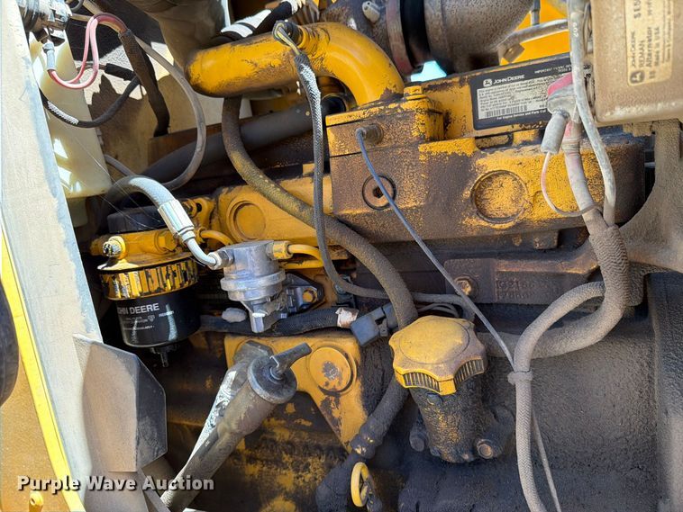 image for item DV8579 2005 John Deere 310SG backhoe