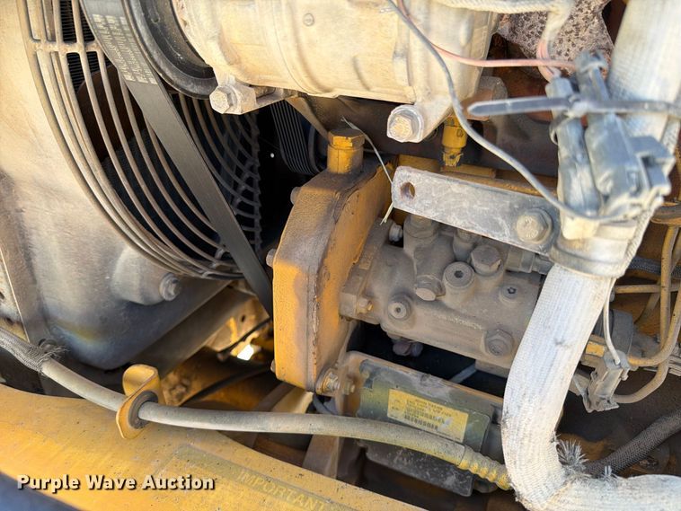 image for item DV8579 2005 John Deere 310SG backhoe