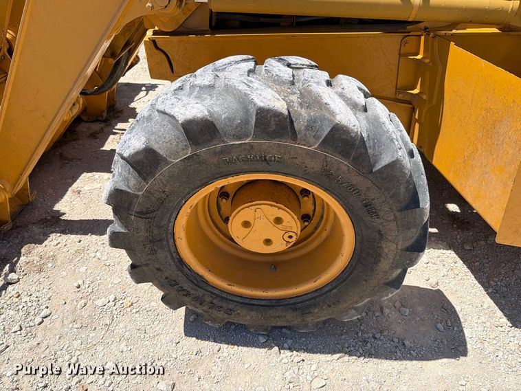 image for item DV8579 2005 John Deere 310SG backhoe