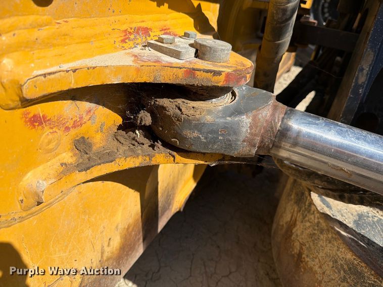 image for item DV8580 2018 John Deere 850K WLT dozer