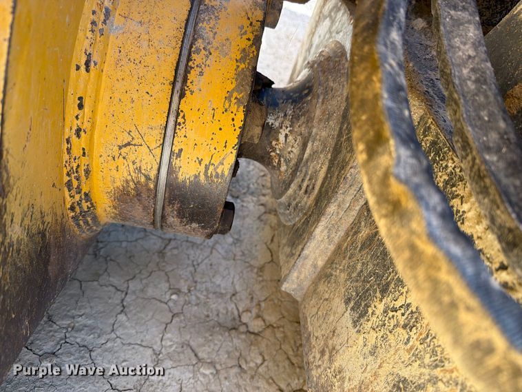 image for item DV8580 2018 John Deere 850K WLT dozer
