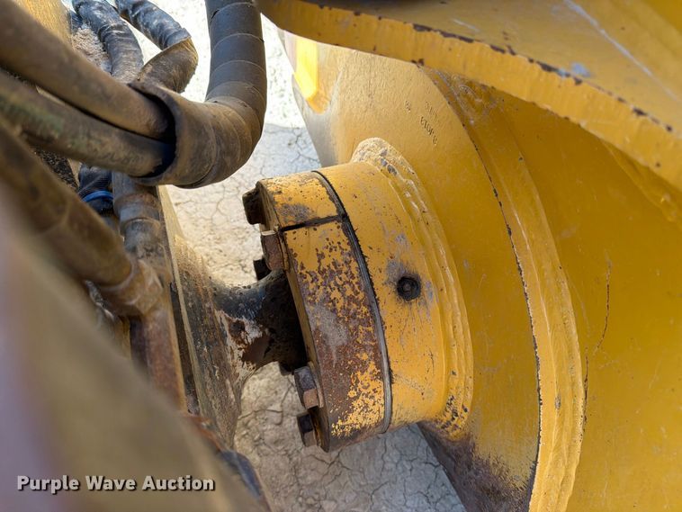 image for item DV8580 2018 John Deere 850K WLT dozer