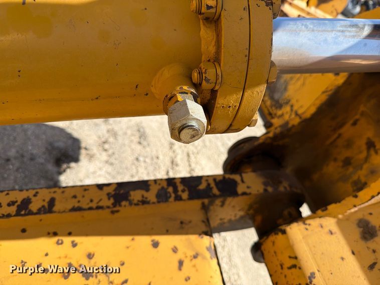 image for item DV8580 2018 John Deere 850K WLT dozer