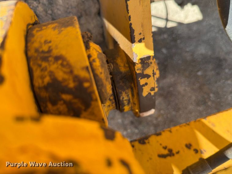 image for item DV8580 2018 John Deere 850K WLT dozer