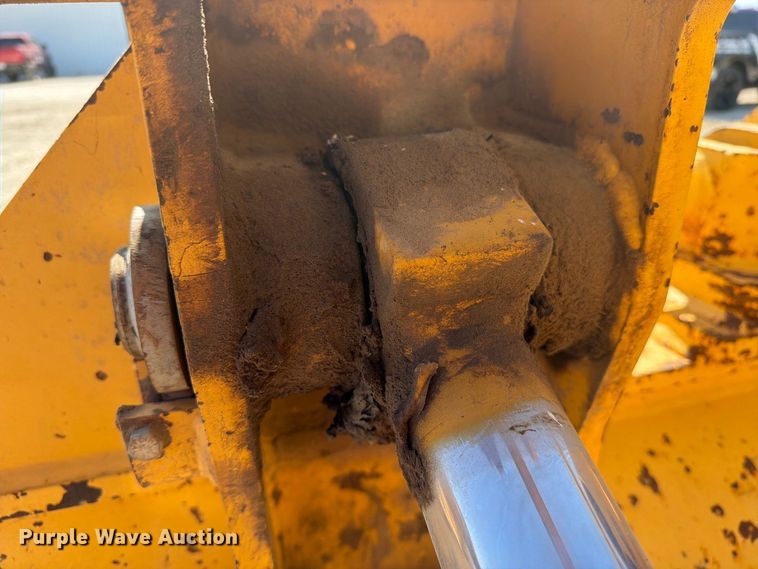 image for item DV8580 2018 John Deere 850K WLT dozer