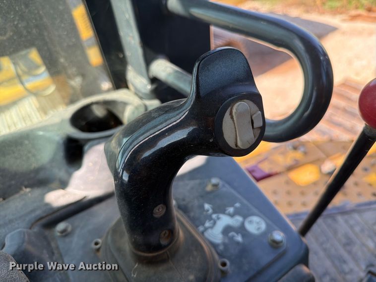 image for item DV8580 2018 John Deere 850K WLT dozer