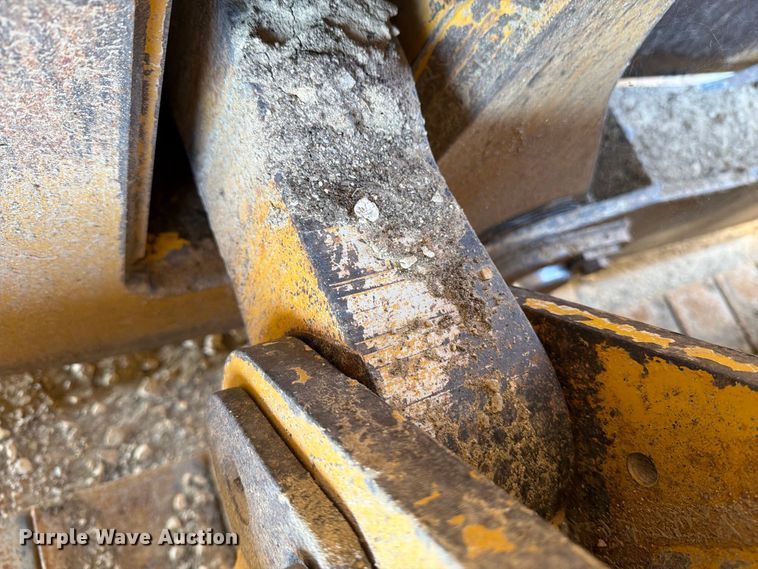 image for item DV8580 2018 John Deere 850K WLT dozer