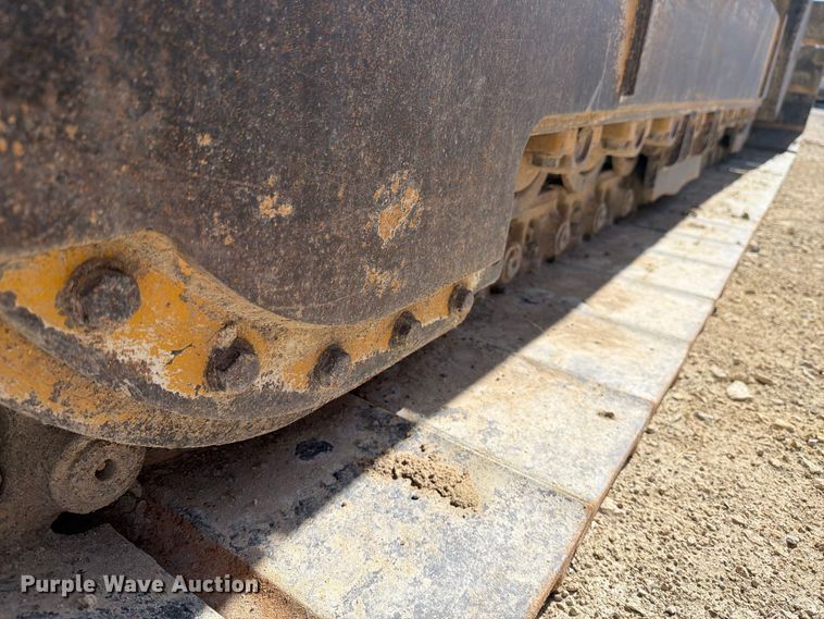image for item DV8580 2018 John Deere 850K WLT dozer