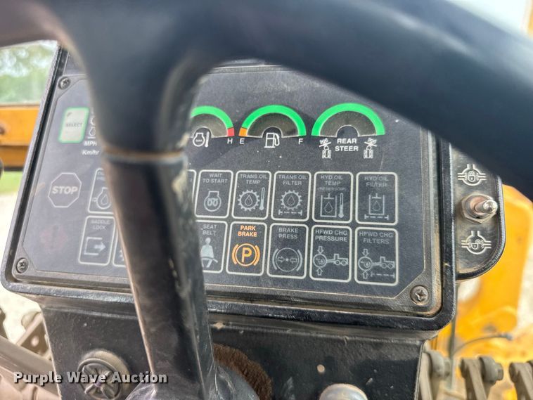 image for item DY3153 2000 John Deere 772CH motor grader