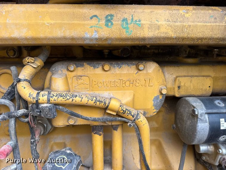image for item DY3153 2000 John Deere 772CH motor grader