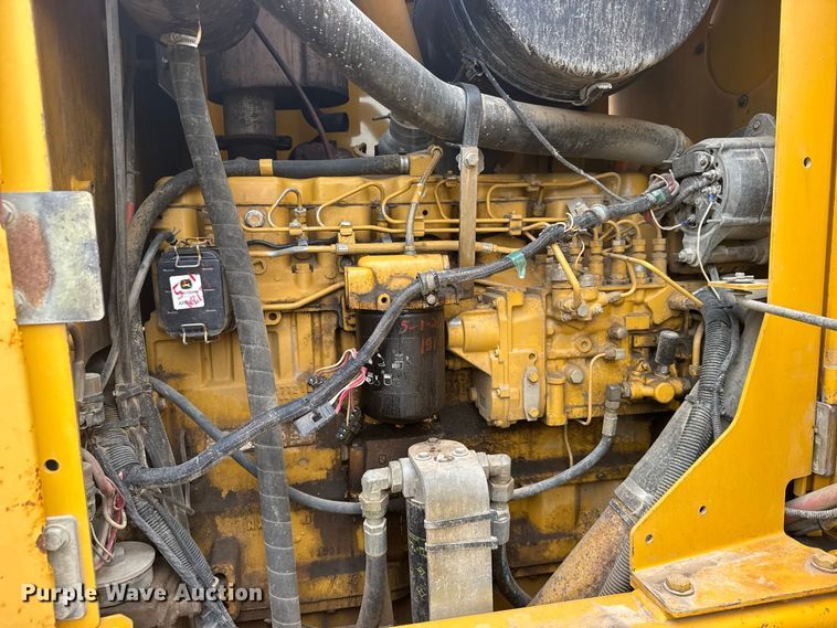 image for item DY3153 2000 John Deere 772CH motor grader