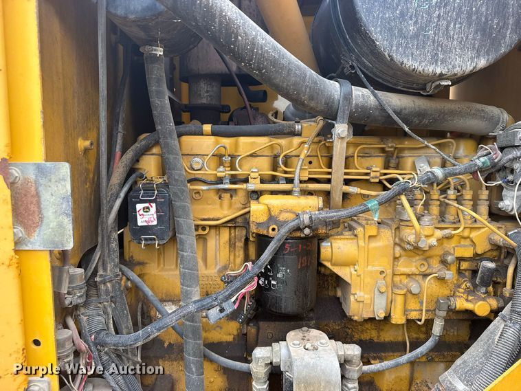 image for item DY3153 2000 John Deere 772CH motor grader