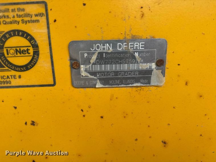 image for item DY3153 2000 John Deere 772CH motor grader