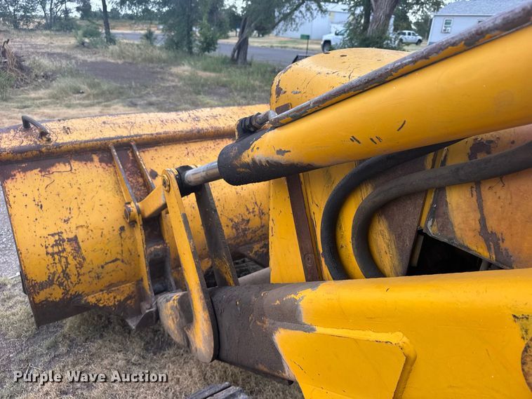image for item DY3177 John Deere 450 track loader