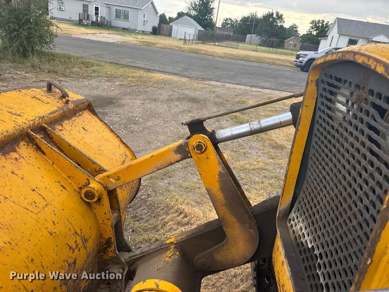 image for item DY3177 John Deere 450 track loader