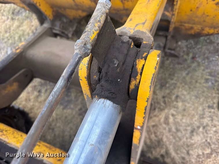 image for item DY3177 John Deere 450 track loader