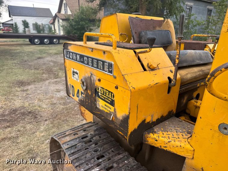 image for item DY3177 John Deere 450 track loader