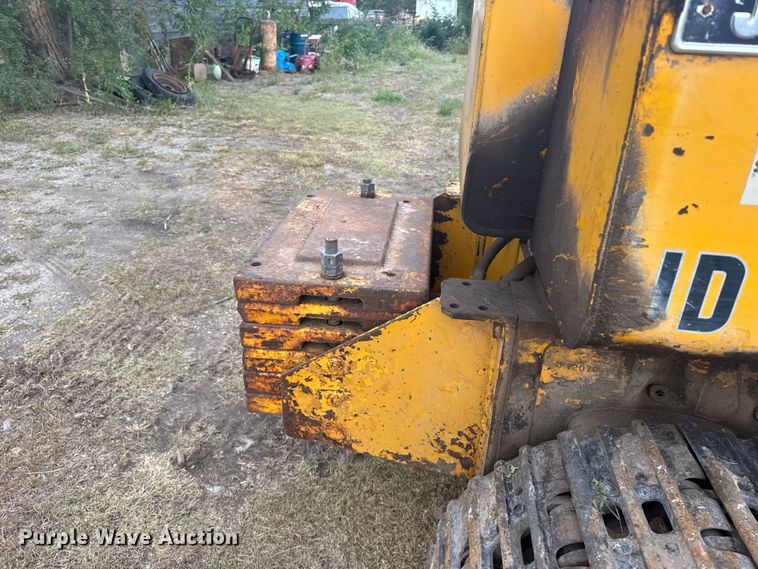 image for item DY3177 John Deere 450 track loader