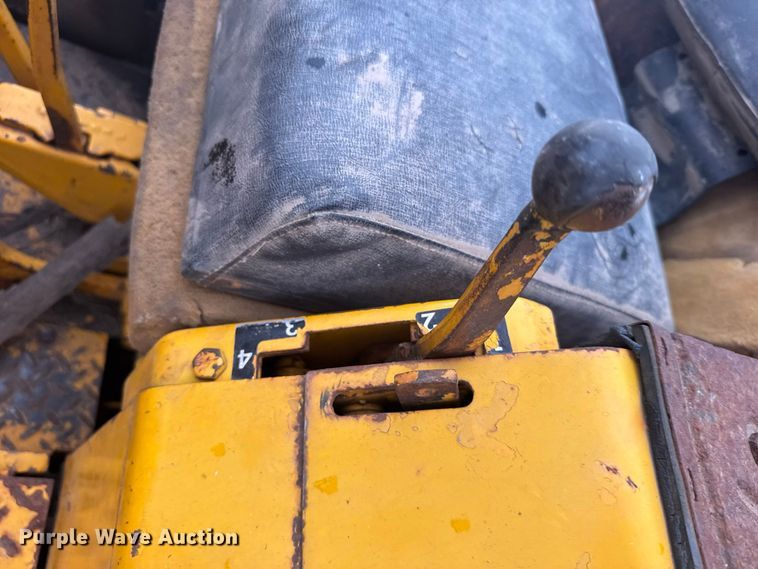 image for item DY3177 John Deere 450 track loader