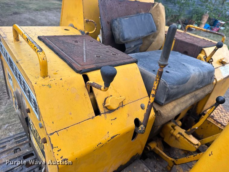 image for item DY3177 John Deere 450 track loader