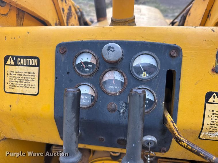 image for item DY3177 John Deere 450 track loader