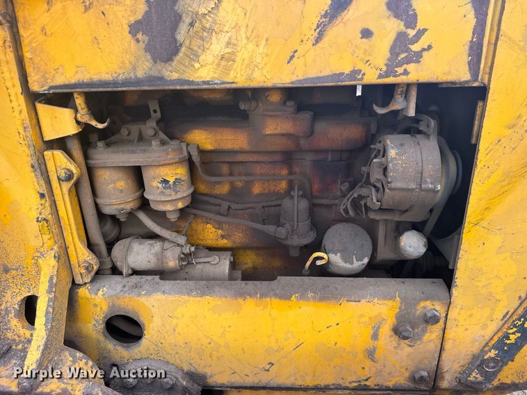image for item DY3177 John Deere 450 track loader