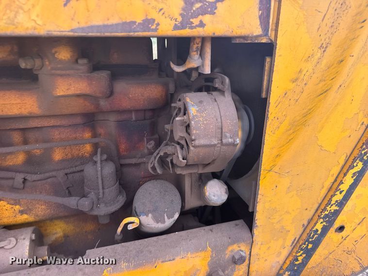 image for item DY3177 John Deere 450 track loader