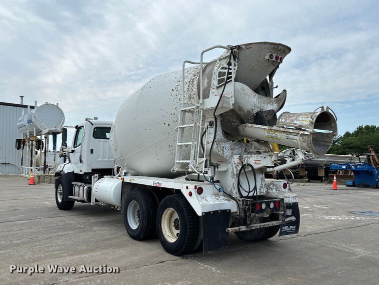 image for item DZ4547 2015 Freightliner 114SD ready mix truck