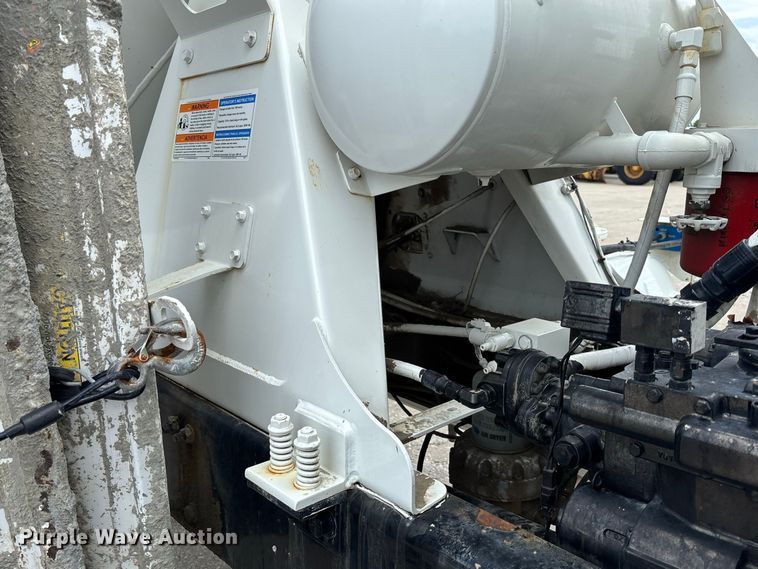 image for item DZ4547 2015 Freightliner 114SD ready mix truck