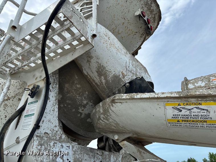 image for item DZ4547 2015 Freightliner 114SD ready mix truck