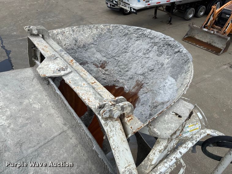 image for item DZ4547 2015 Freightliner 114SD ready mix truck