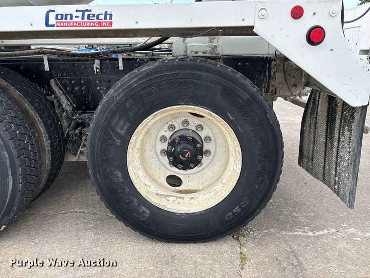 image for item DZ4547 2015 Freightliner 114SD ready mix truck