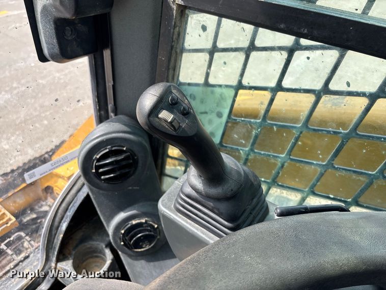 image for item DZ4552 2022 Caterpillar 299D3 tracked skid steer loader