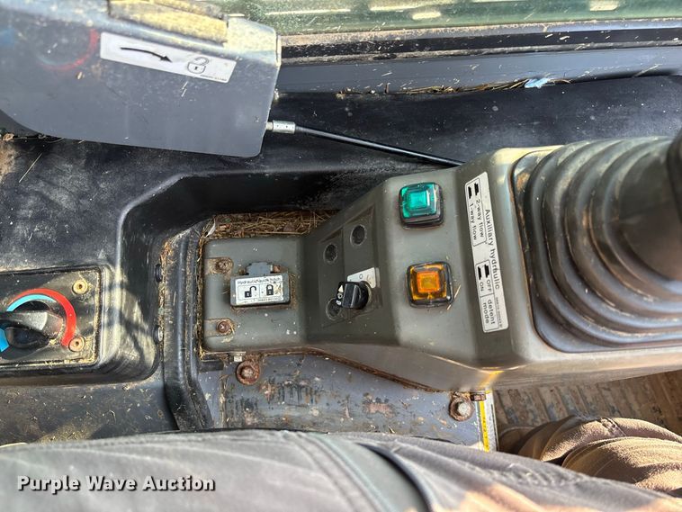image for item DZ4567 2012 Takeuchi TL12 tracked skid steer loader